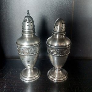 Wallace Sterling Silver Salt Pepper Shakers 4640-9